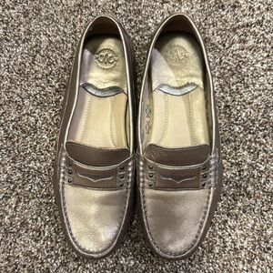 Johnston & Murphy Claire Pewter Leather Loafers – Size 8